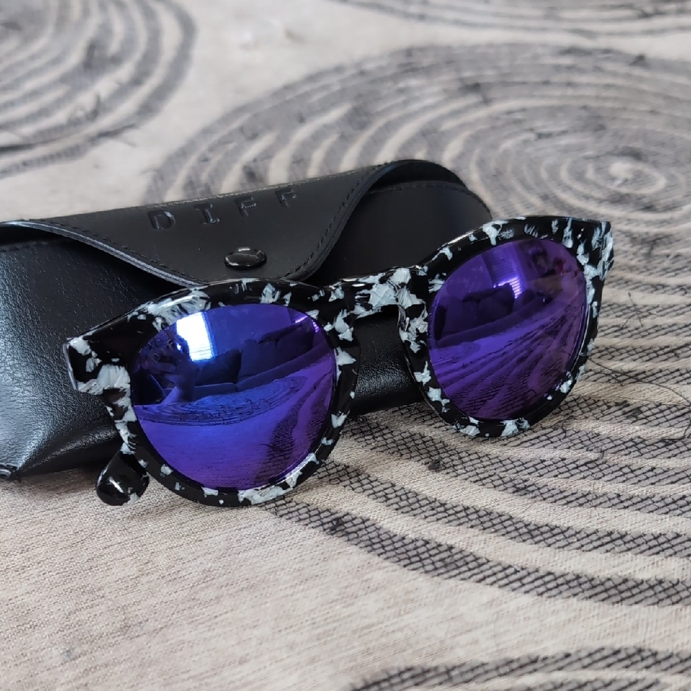 DIFF DIME II Black and White Sunglasses with Purple Lenses